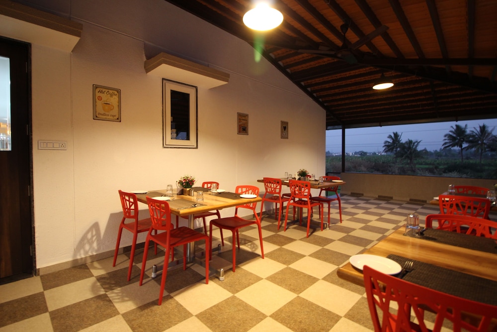 Hotel Majestique Pune 21/33