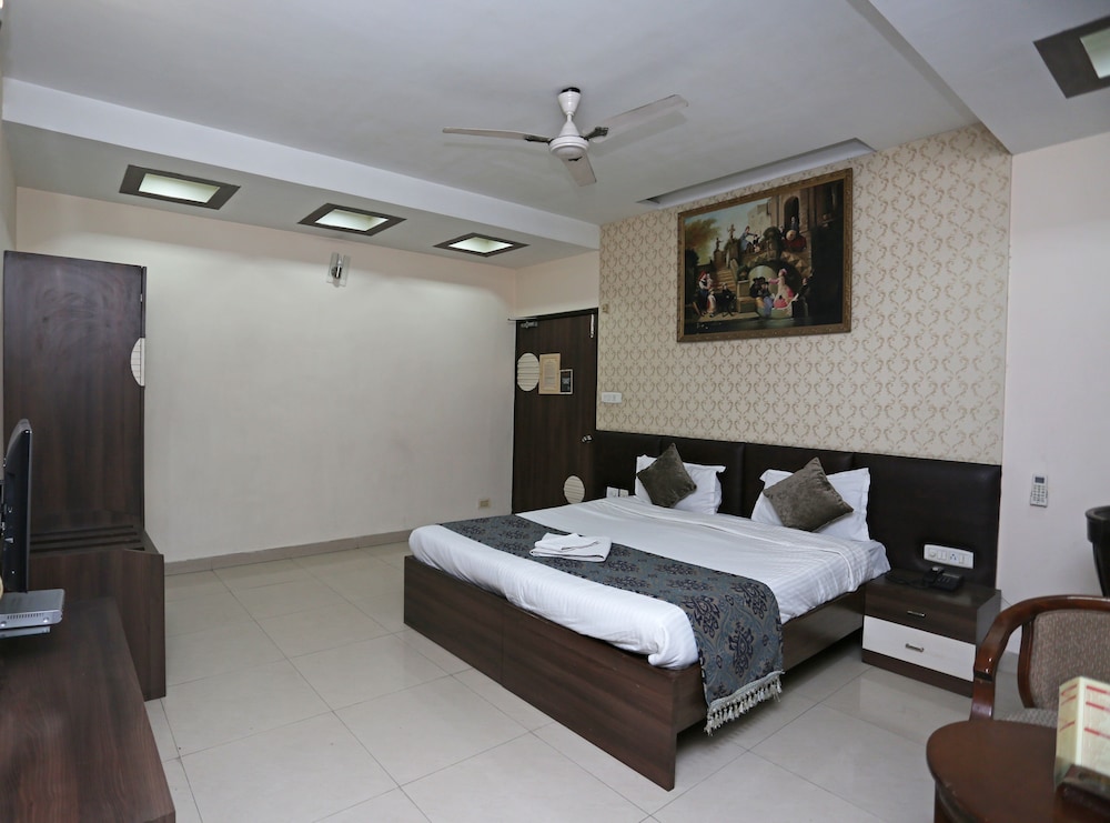 EXECUTIVE, DOUBLE BED