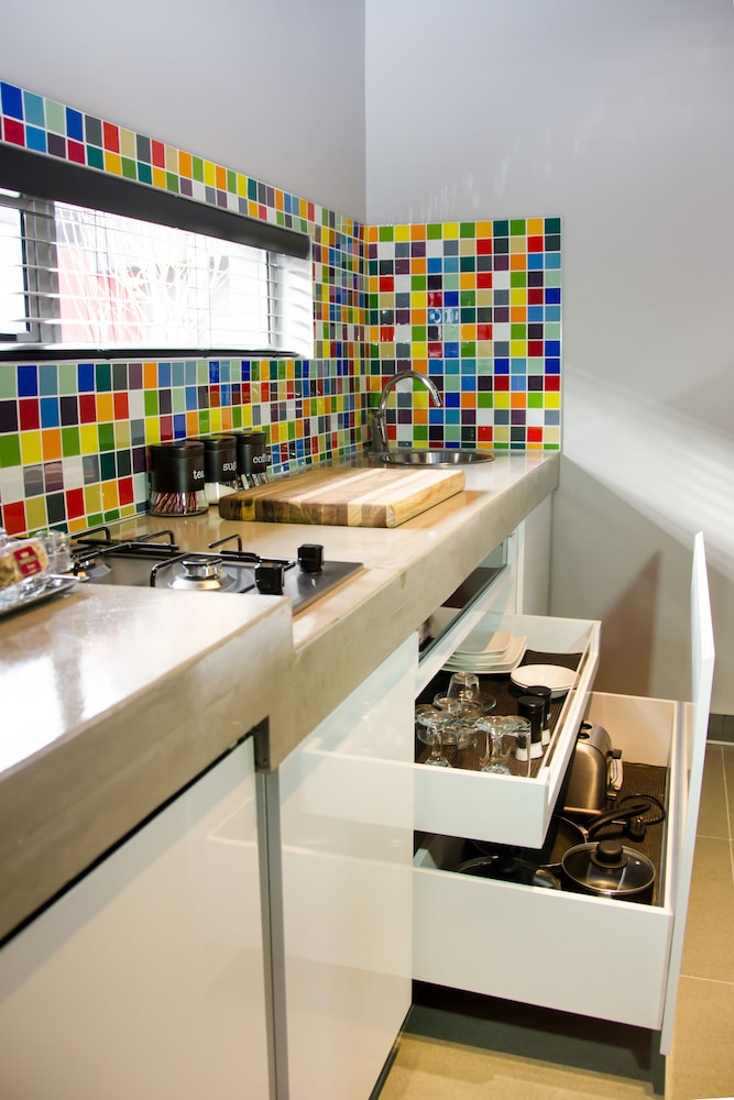 City Living Boutique Hotel 32/34