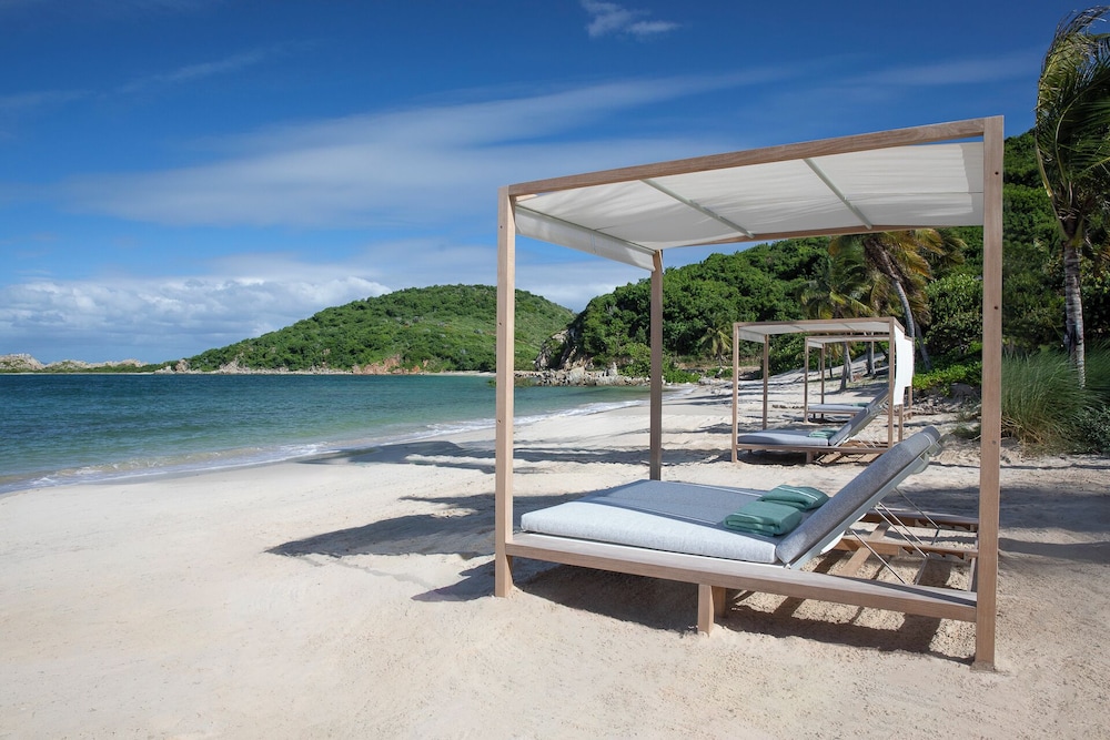 PETER ISLAND RESORT AND SPA 32/55