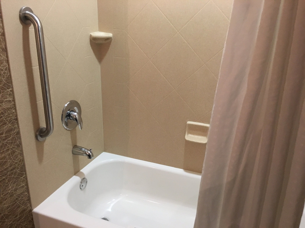 Holiday Inn Express Hotel Suites Elk City 19/51