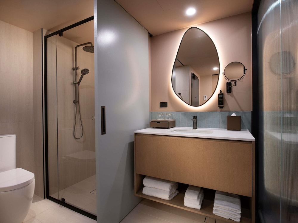 Mercure Melbourne La Trobe Street 51/51