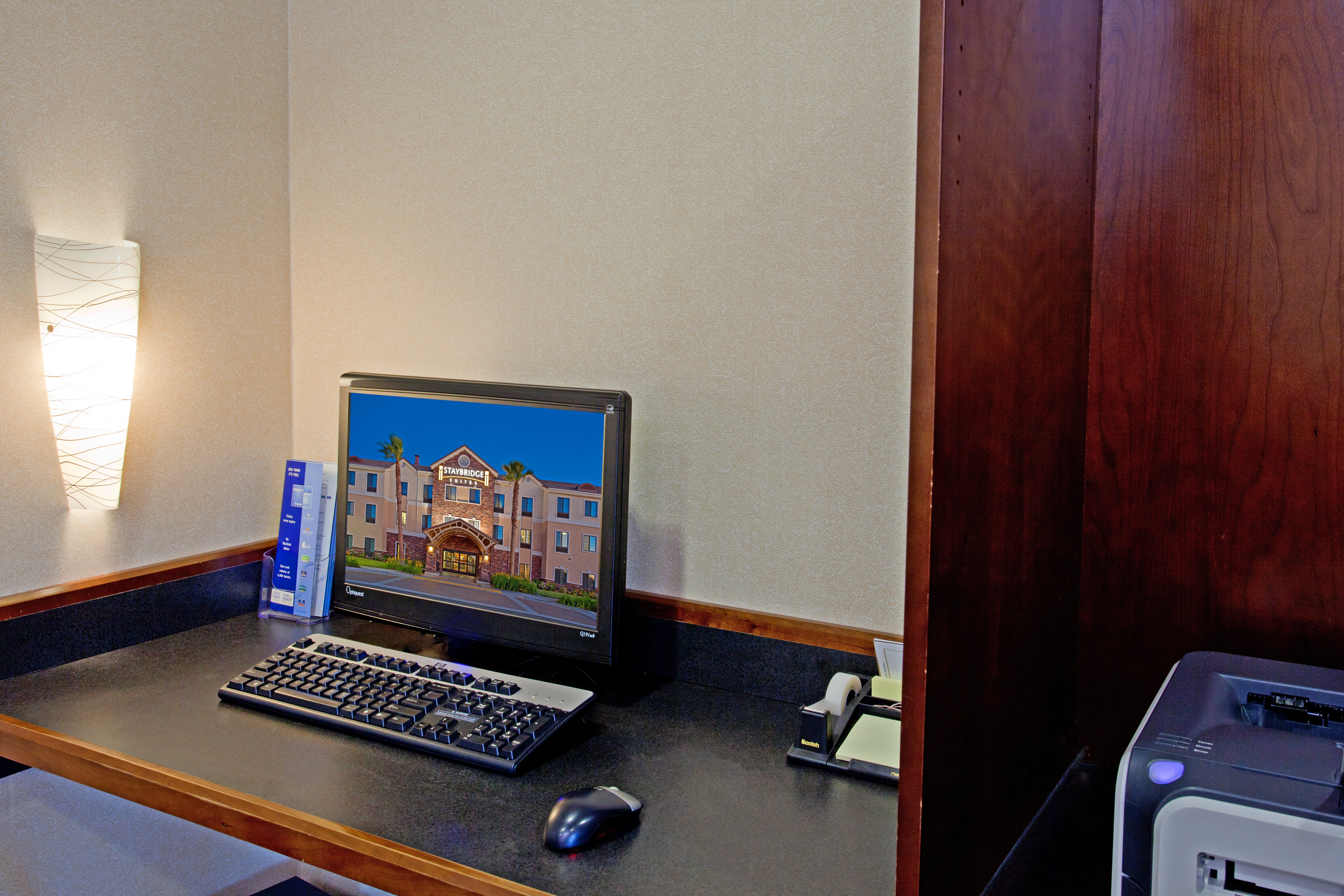 Staybridge Suites Palmdale 35/43