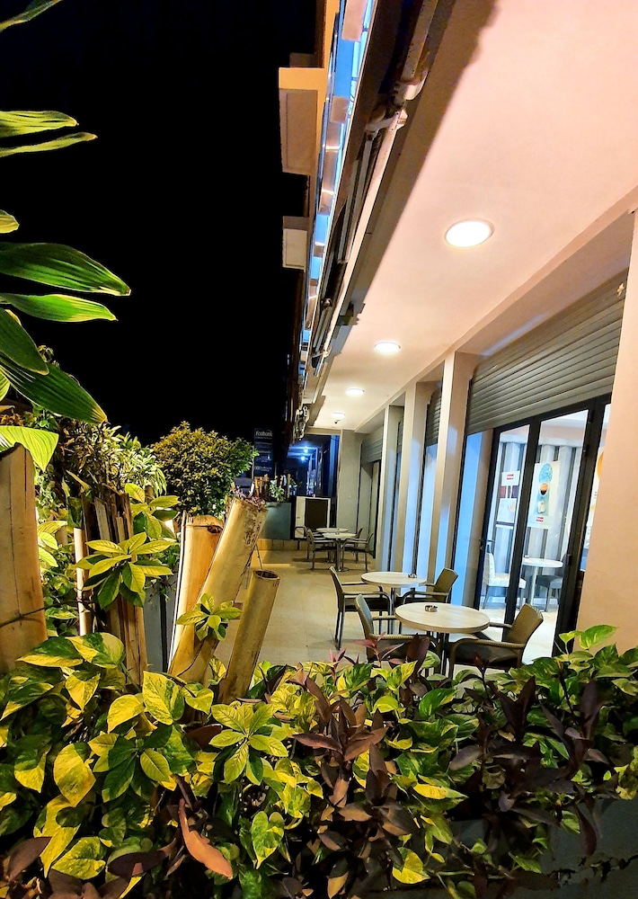 Grand Hotel Central 28/32