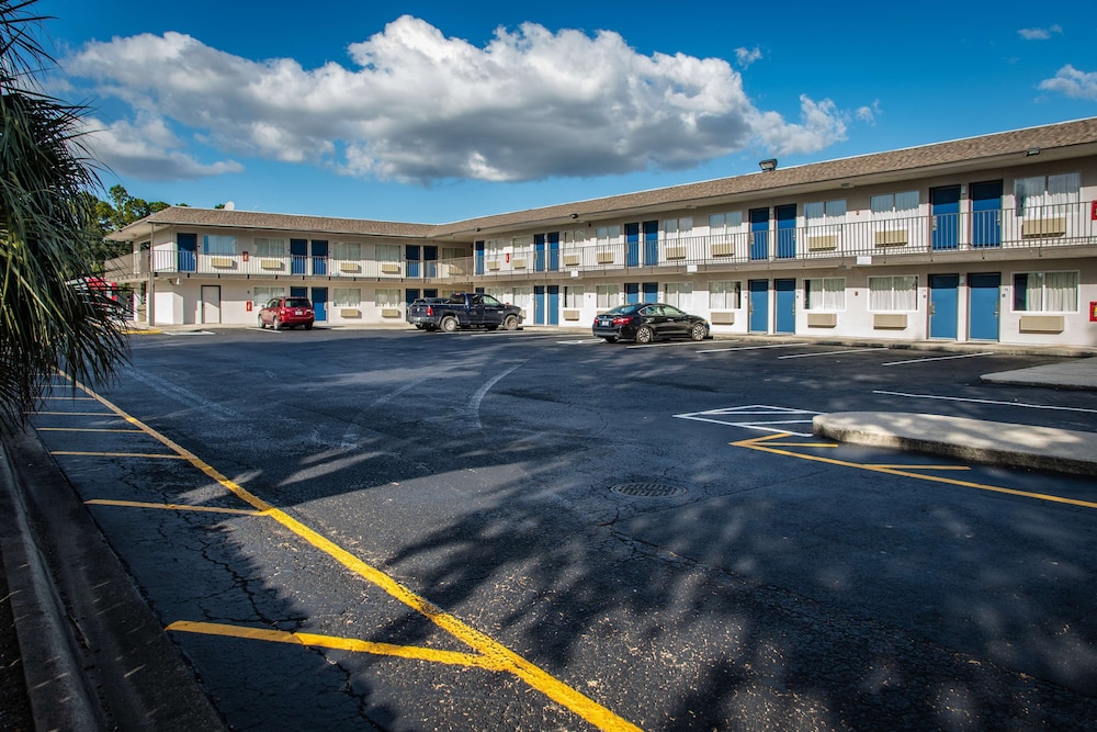 Motel6 Kissimmee, FL - Orlando 50/64