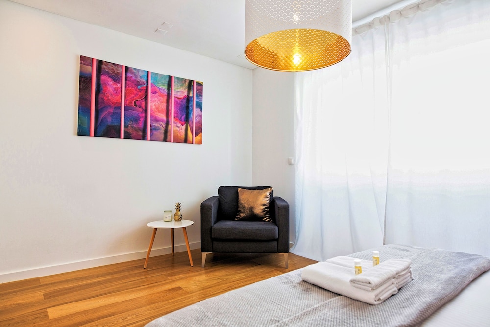 Industrial Lisbon Apartment - Adults Only 32/49
