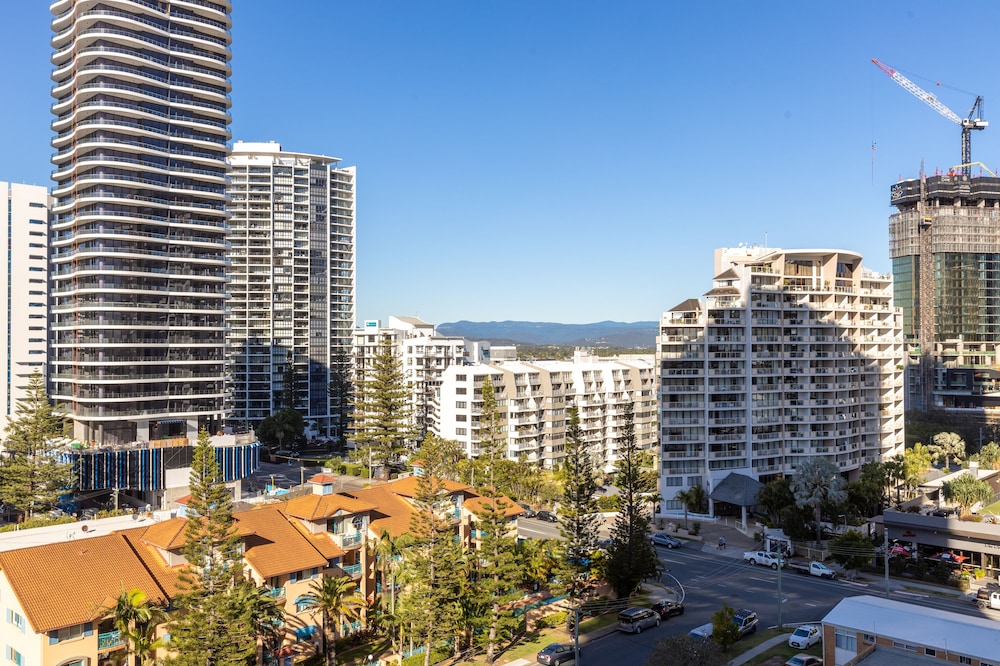 ULTIQA Signature at Broadbeach 43/50