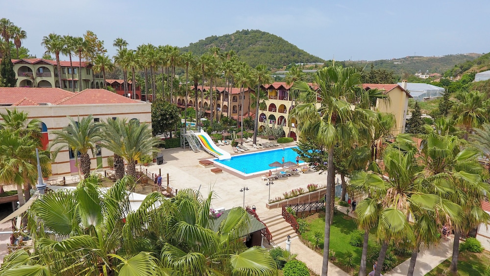 Club Tropical Beach 14/16