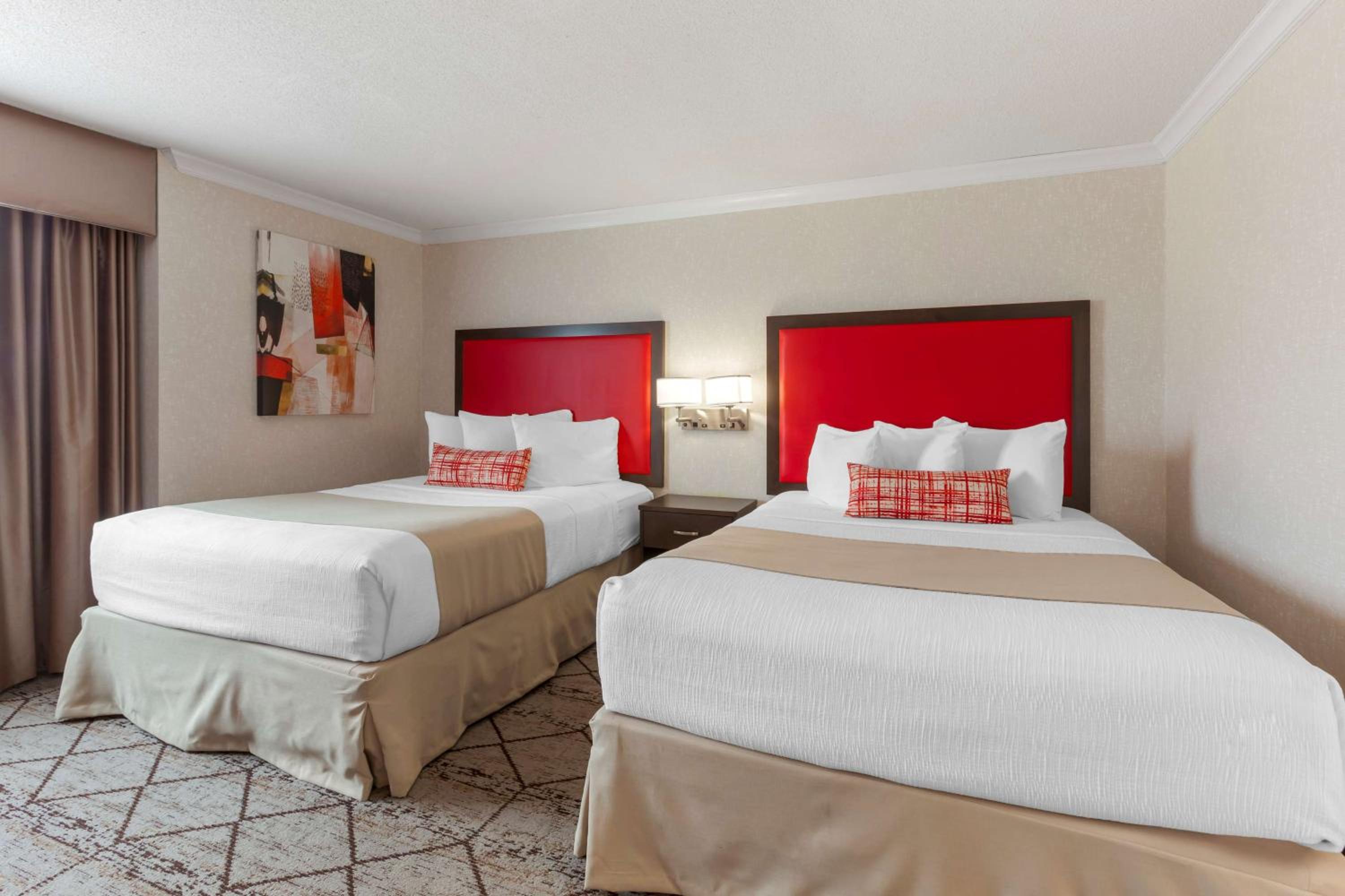 Suite, 2 Queen Beds, Sofa