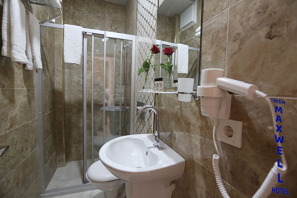 Taksim Maxwell Hotel 60/62