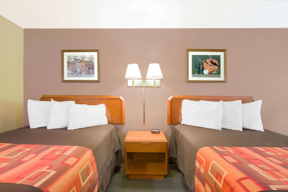 Travelodge By Wyndham Mansfield 10/19