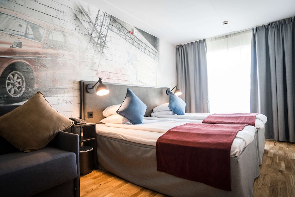 SUPERIOR, TWIN BEDS