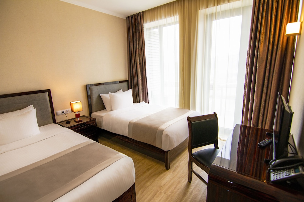 Lisi Hills Hotel 17/50