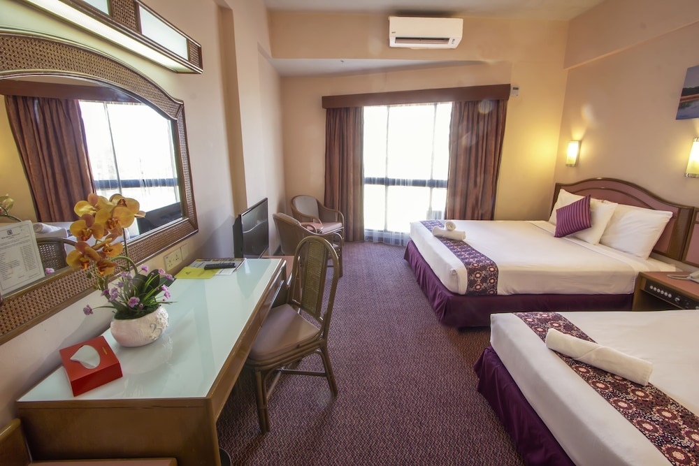 PREMIUM TRIPLE ROOM
