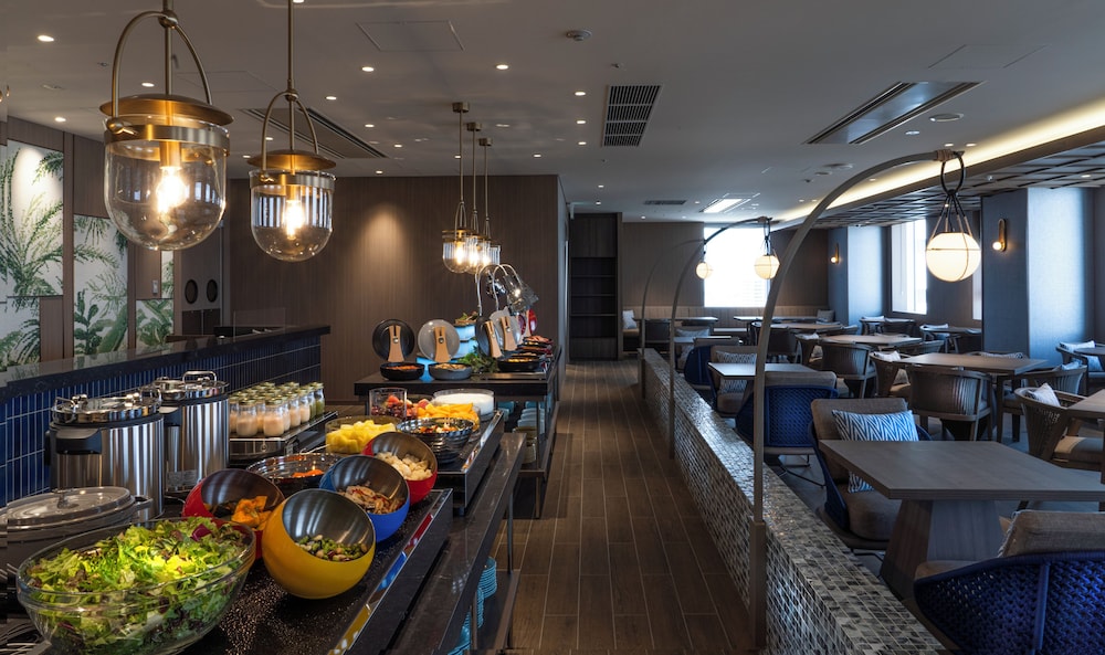 Quintessa Hotel Osaka Bay 57/63