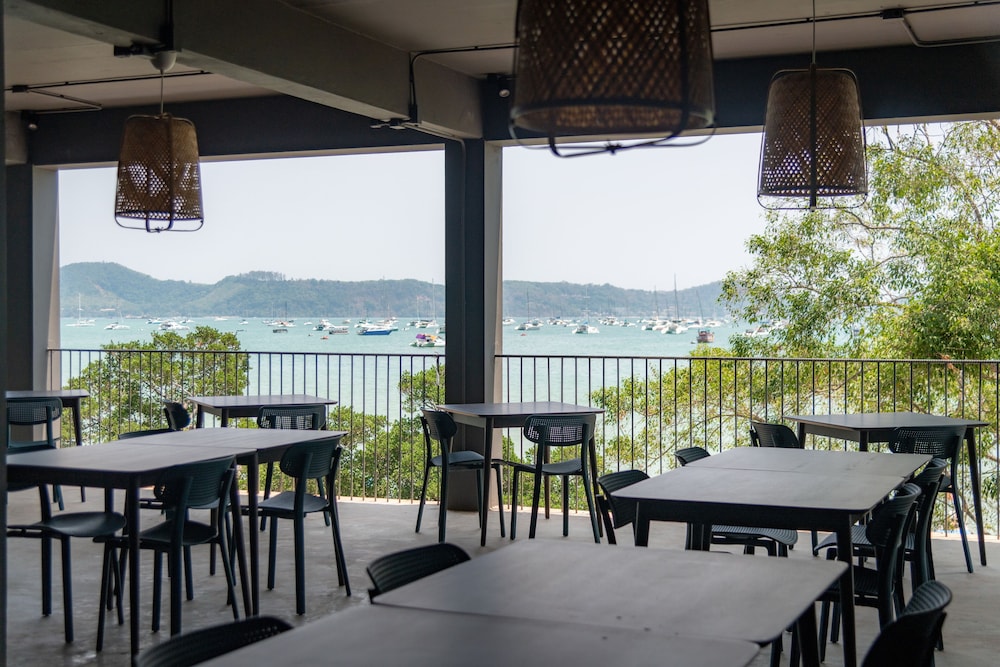 Arch39 Phuket Beach Front 24/36