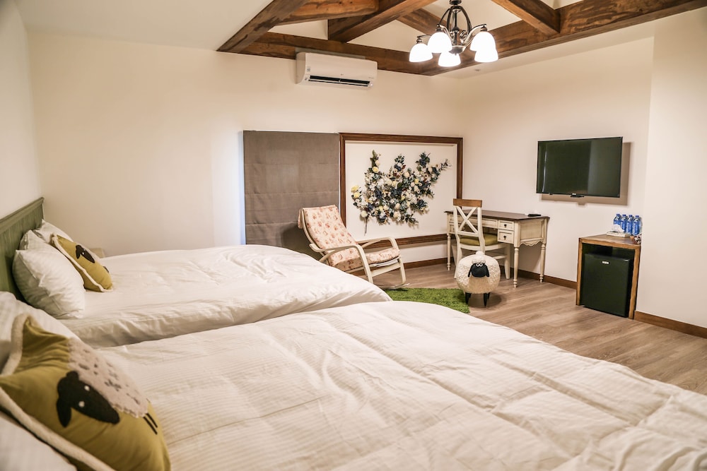 Candyfloss B&B 9/22
