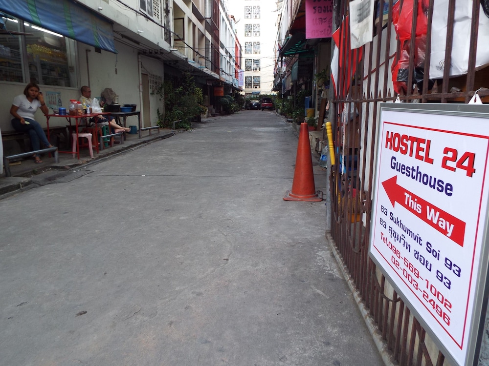 Hostel 24 39/50
