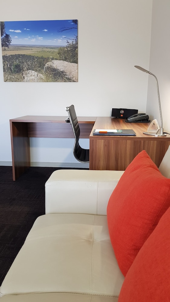 Quality Inn Carriage House 32/44