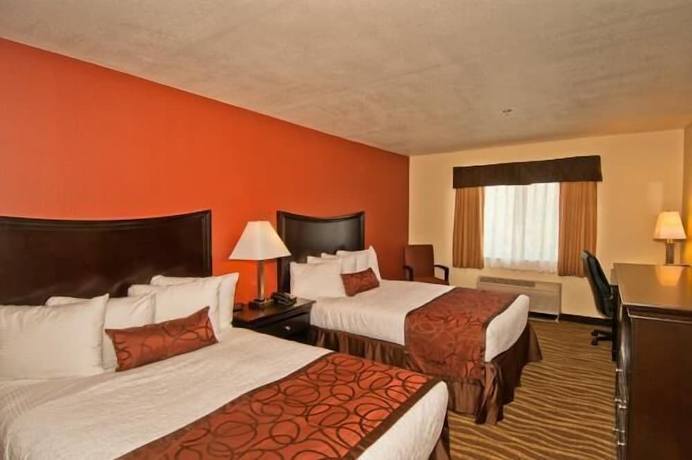 Suite, Multiple Beds, Sofa