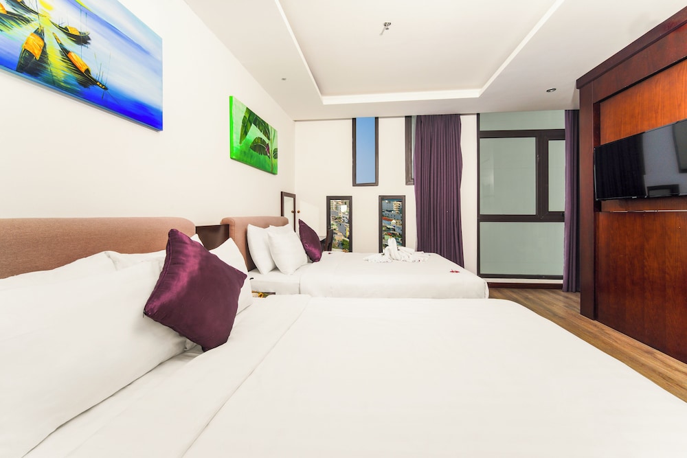 Golden Sun Hotel 37/60