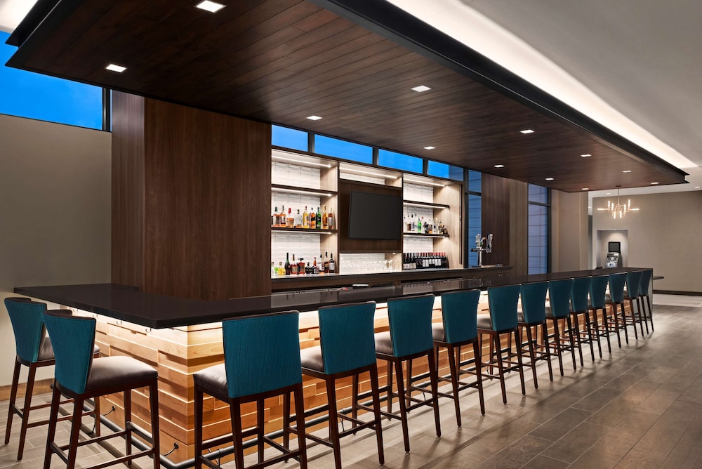 Hilton Garden Inn Milwaukee Brookfield Conference Center 10/60