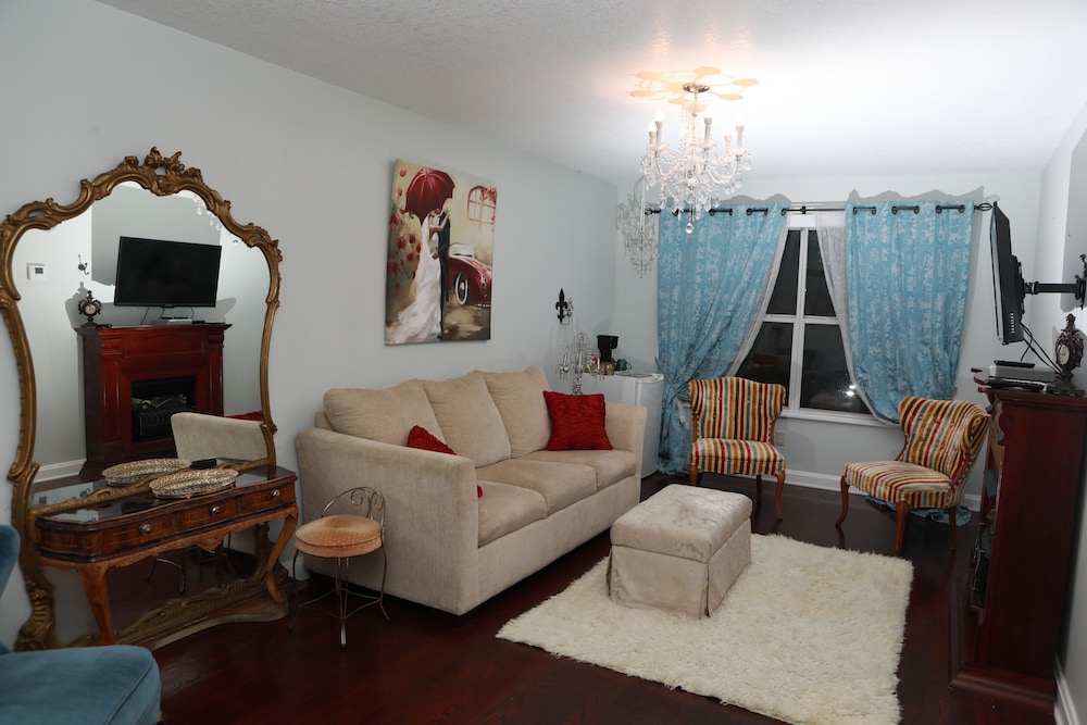 Woodstock Inn B&B 25/50