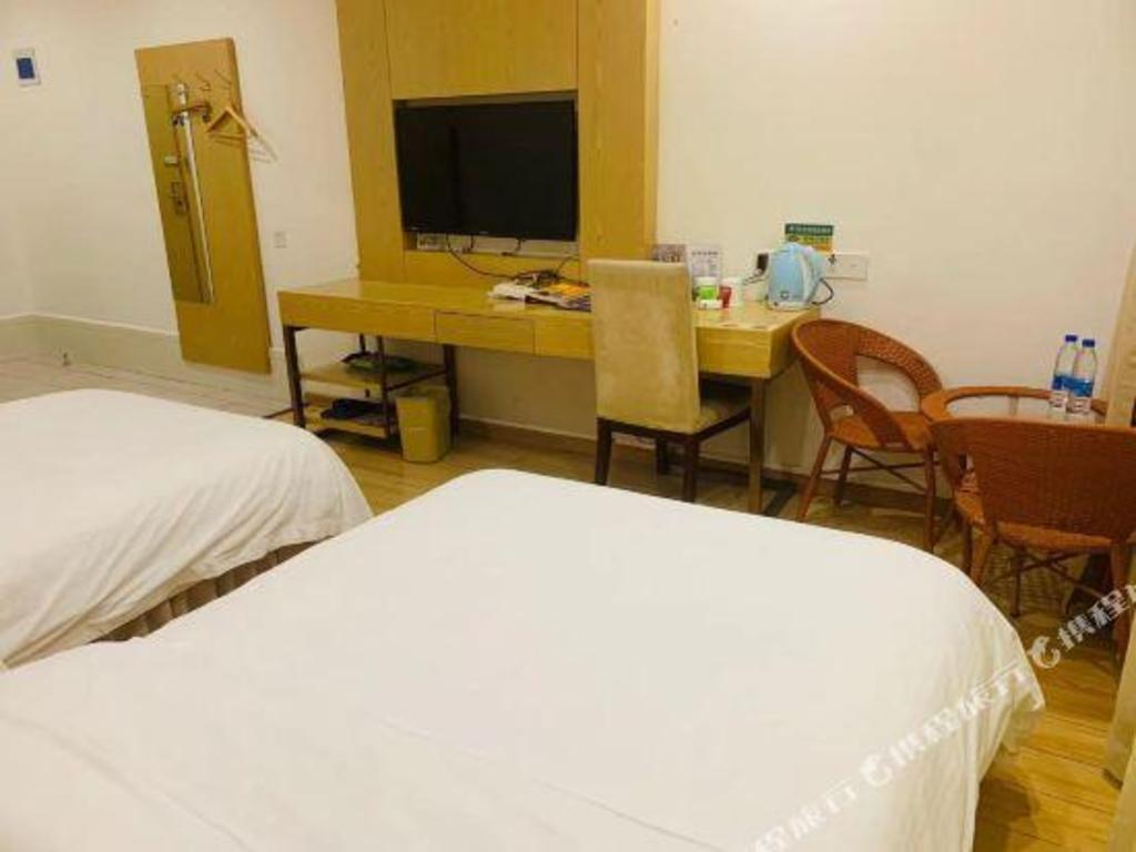 Greentree Inn Anshun Xihang Road Hotel 35/55