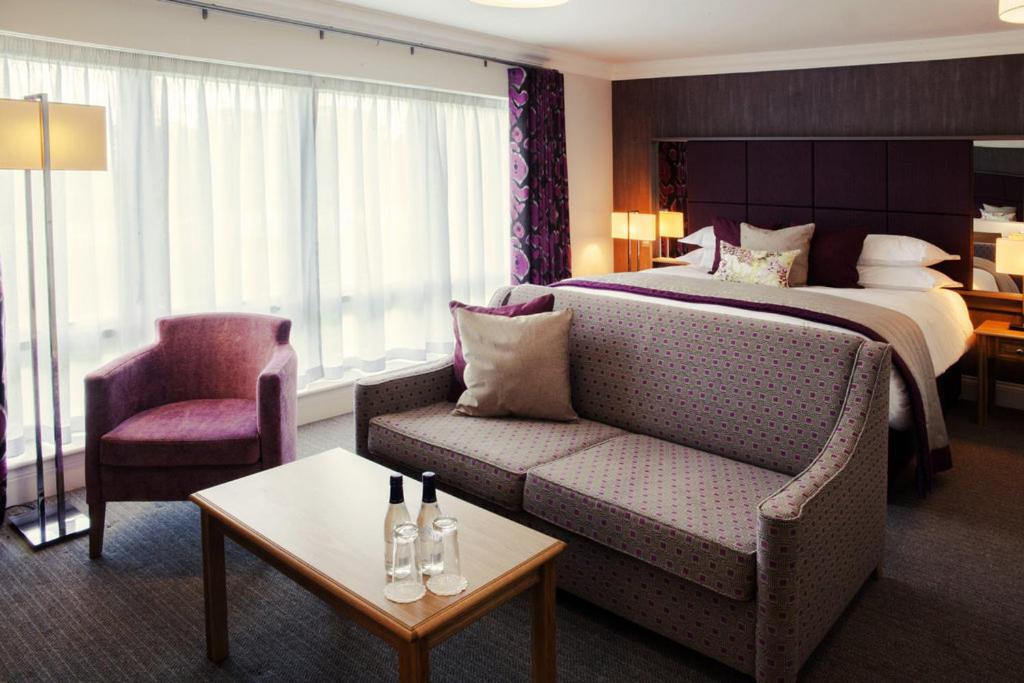 Trout Hotel 25/49