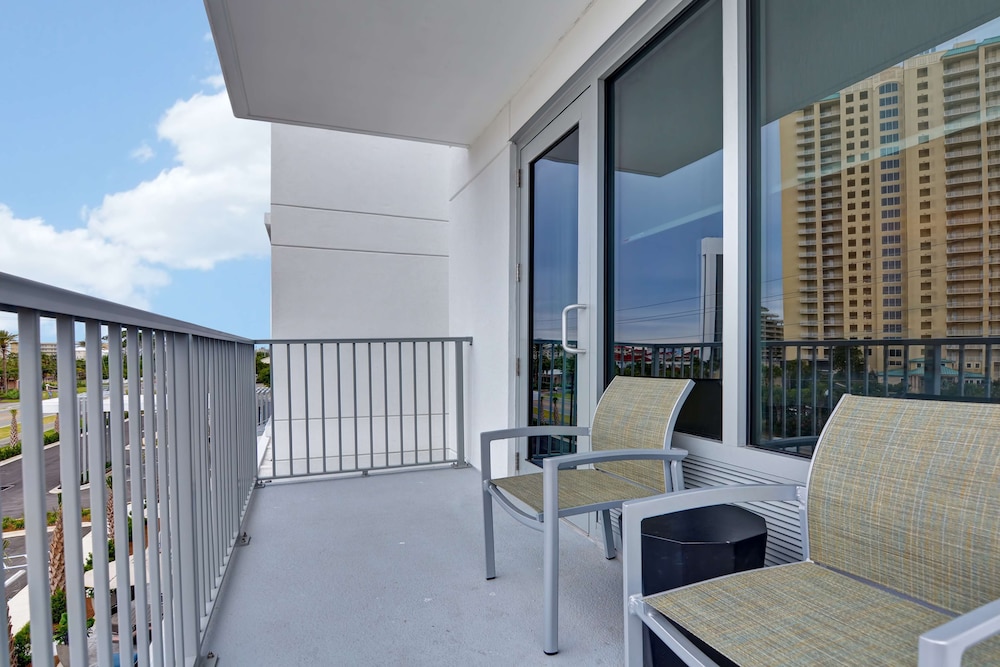 Hilton Garden Inn Destin Miramar Beach 27/84