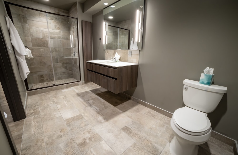 Montvale, Signature, Suite, 2 King Beds