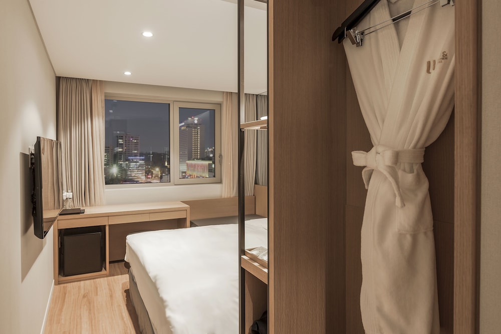 HOTEL URI& 39/60