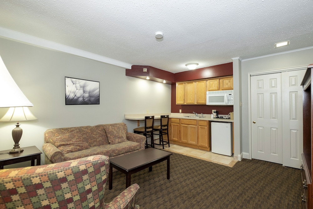 Red Roof Inn Suites Hazleton 23/39