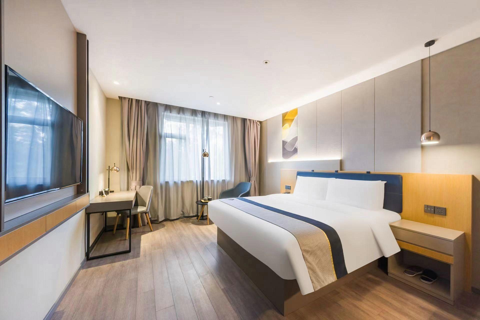 Homeinn Selected (Changyi Jiaotong Street Zhongbai building store) 12/30