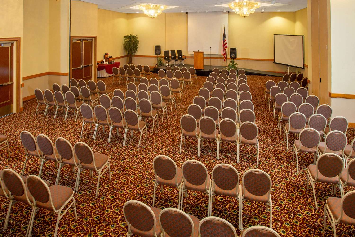 Days Inn Suites Tallahassee Conference Center I 10 Hotel 42/57