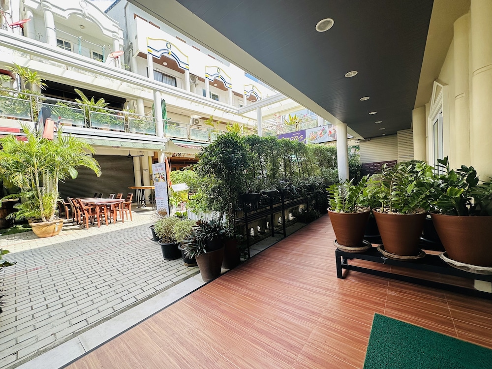 Sawasdee Apartment Patong 42/44