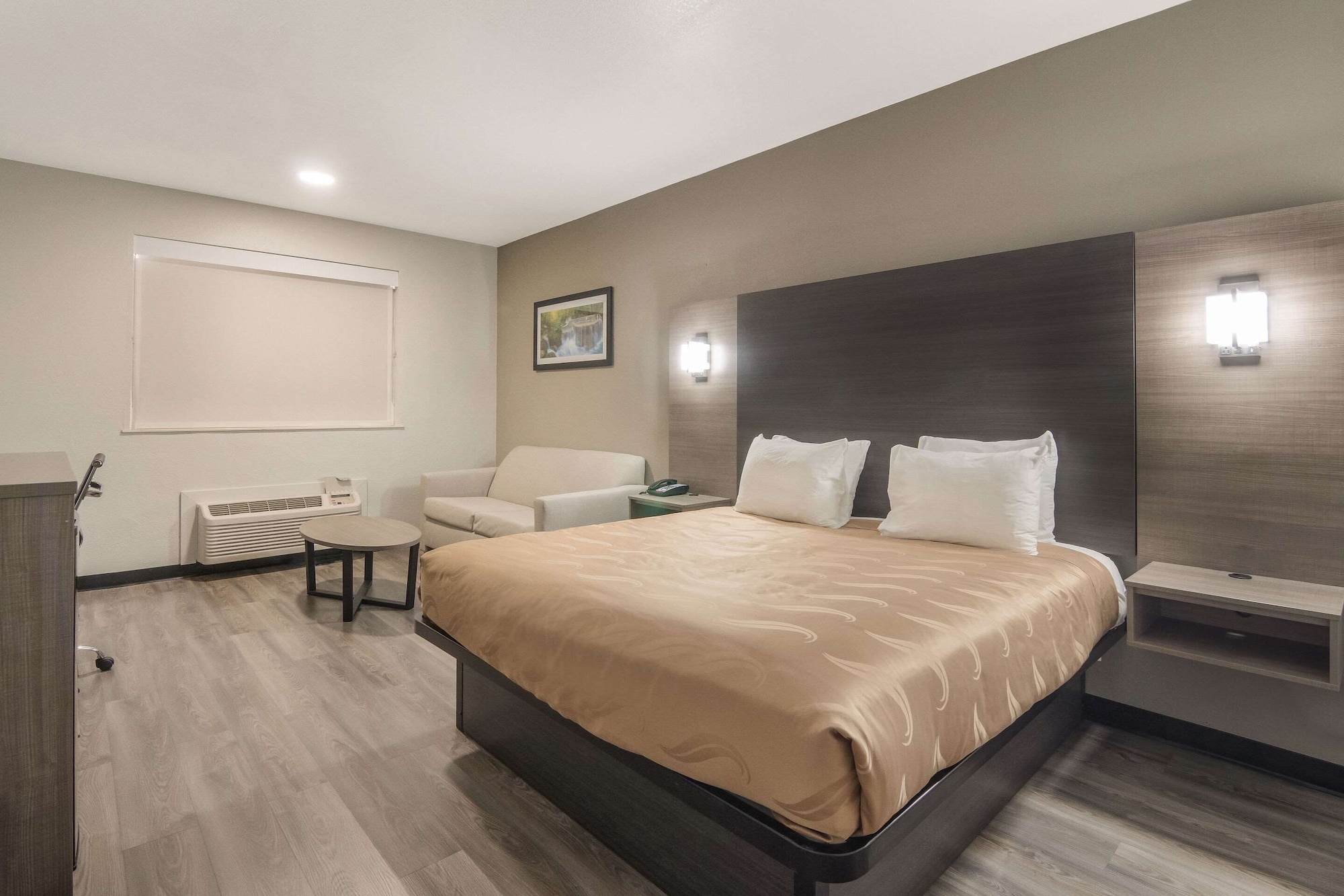 STANDARD, KING BED