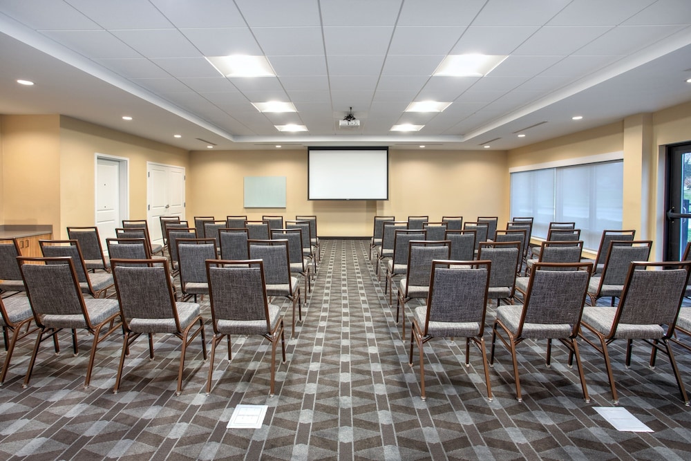 TownePlace Suites Detroit Belleville 40/50