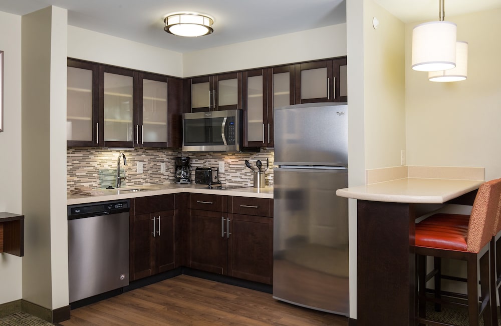 Staybridge Suites DENVER-STAPLETON 66/81