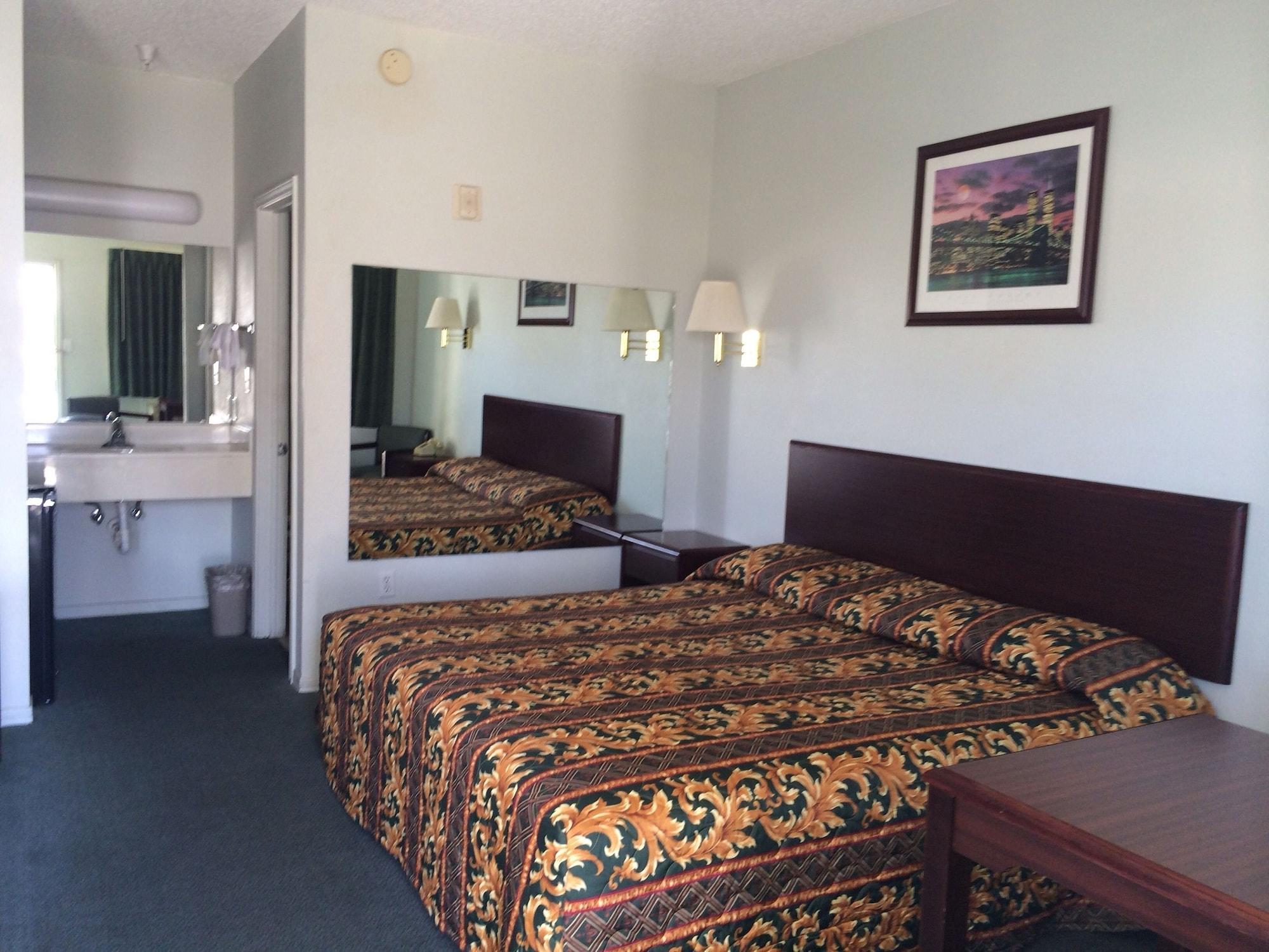 Americas Best Value Inn Arlington 8/18