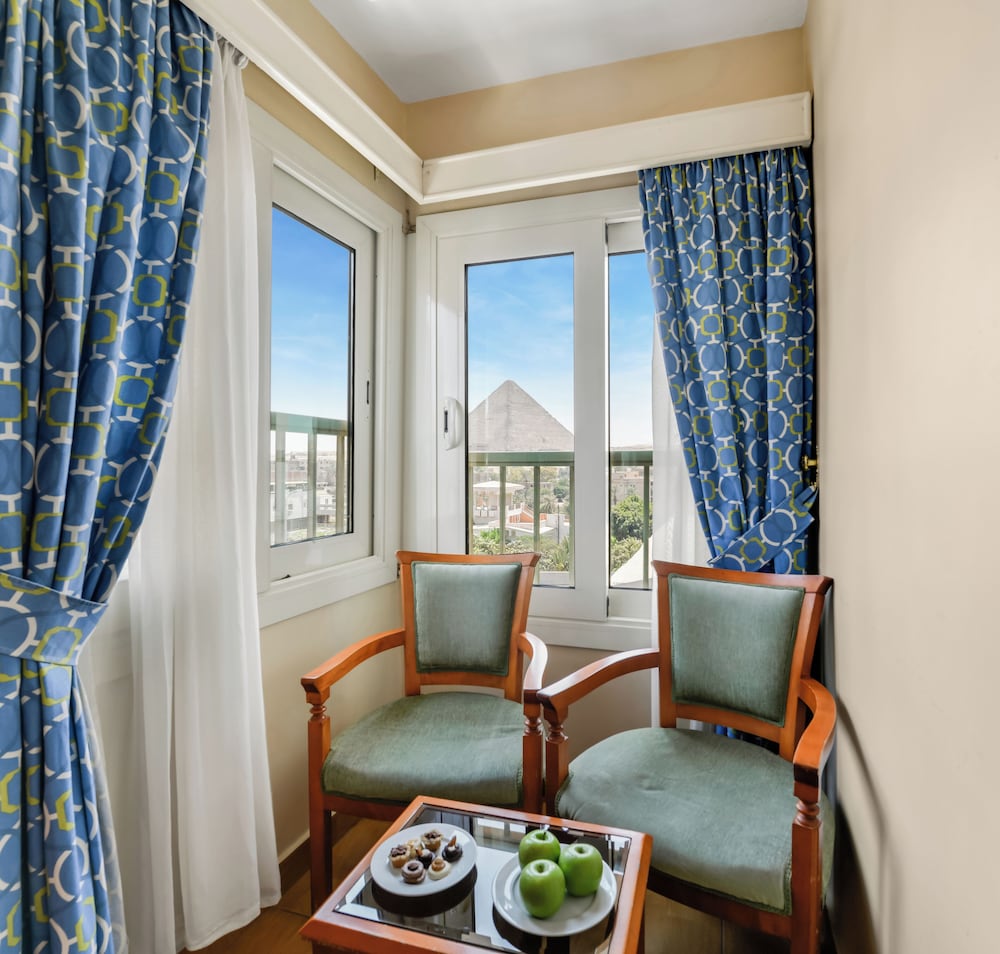 Aura Inn Tiba Pyramids Hotel 40/47