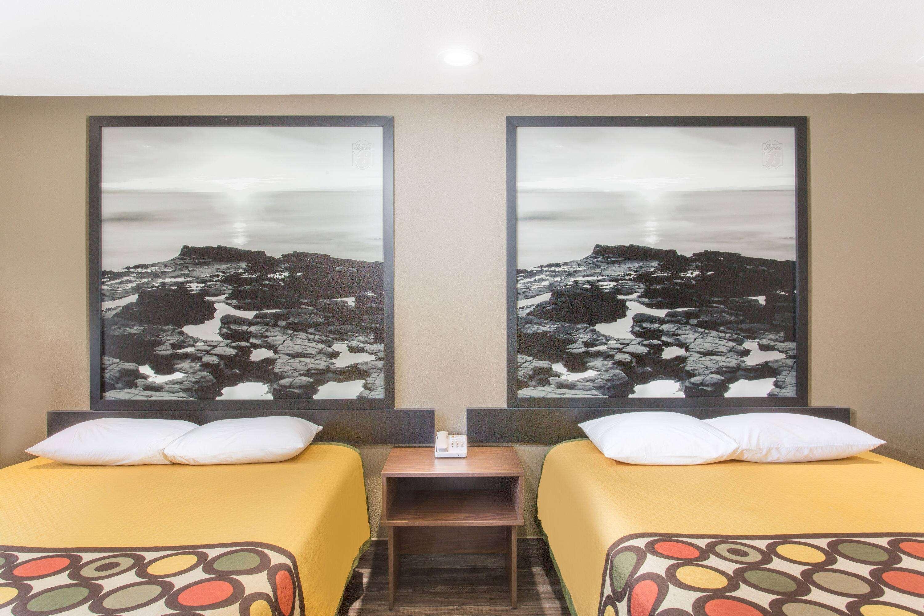 Super 8 by Wyndham National City Chula Vista 13/24