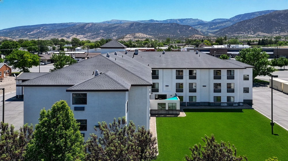 Willow Creek Inn 5/50