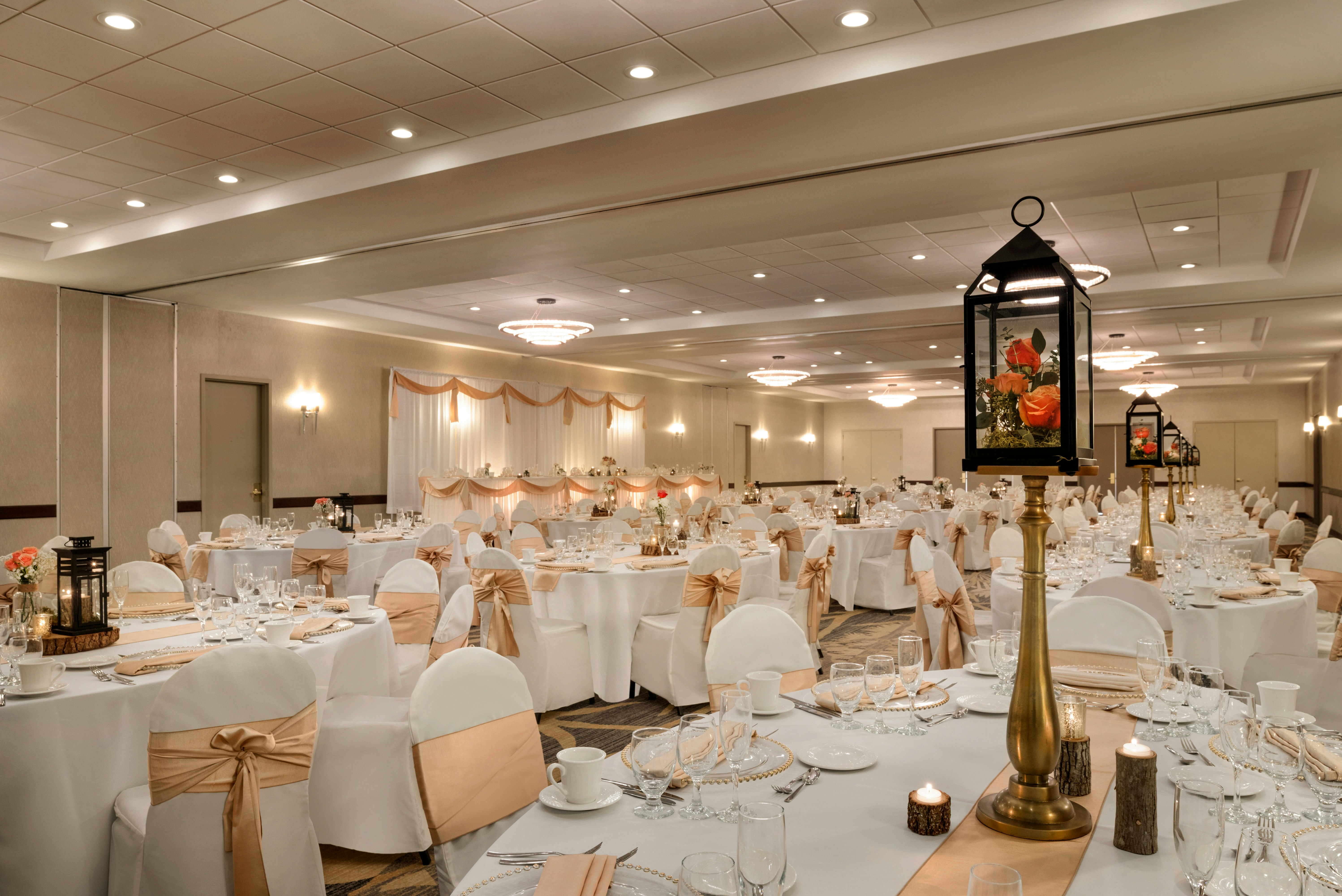 Embassy Suites By Hilton Milwaukee Brookfield 55/81