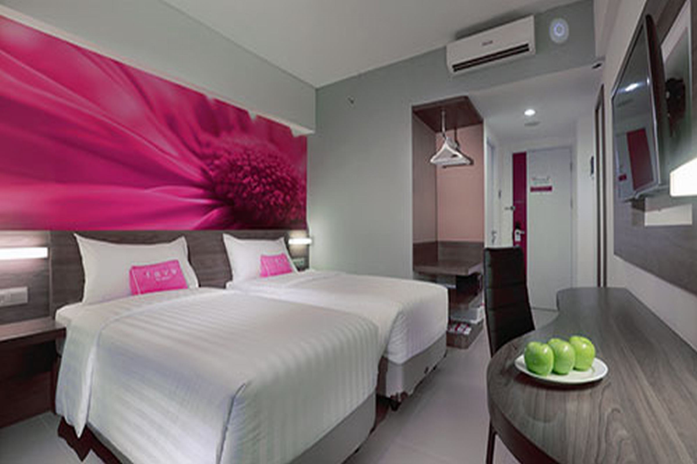 Yusra Inn Hotel Bekasi 12/26