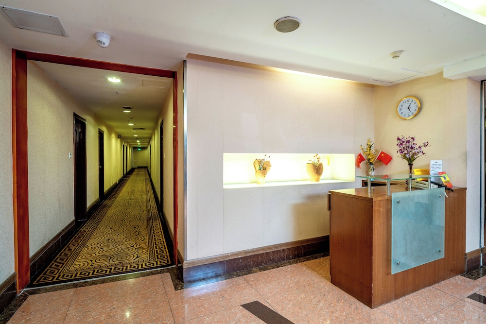 Xinhua Hotel 12/63