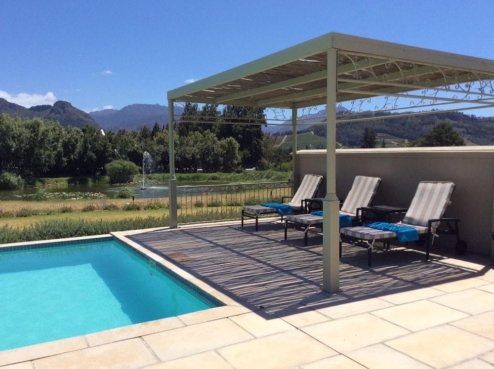 La Cabriere Country House 32/67