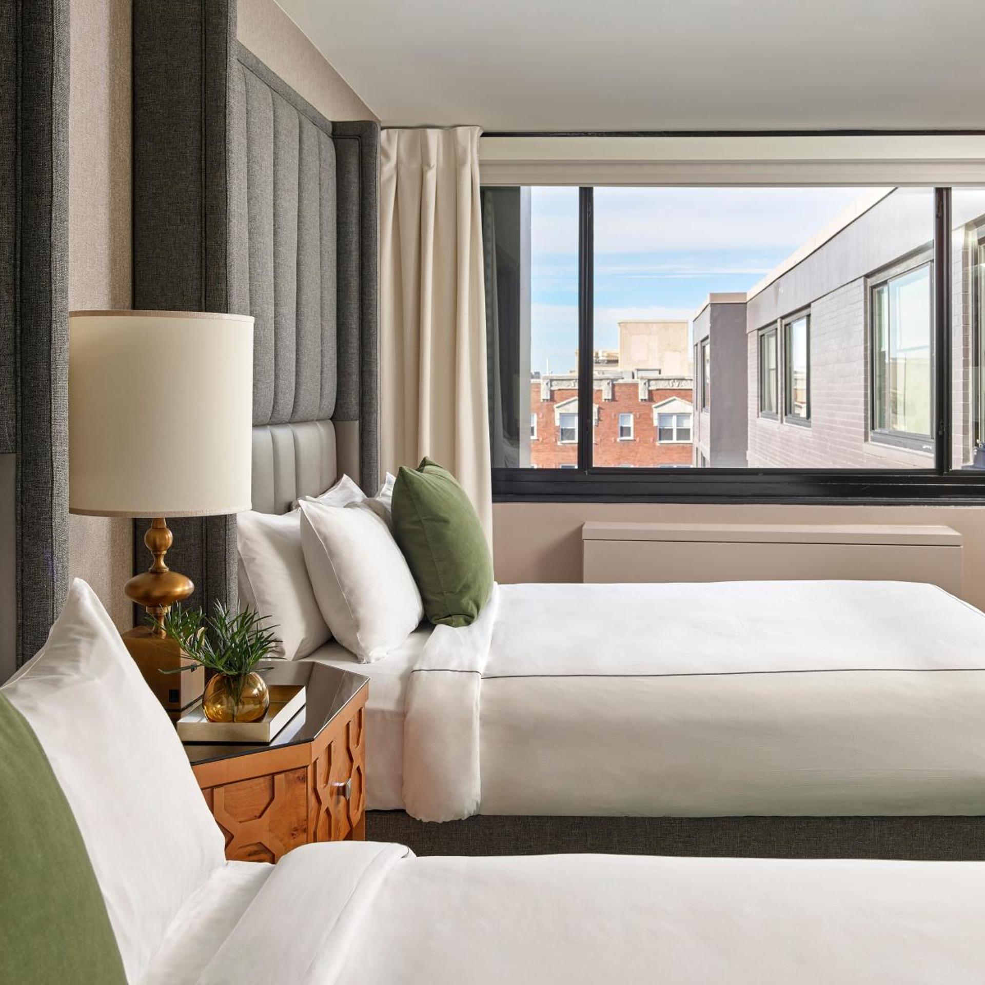 Viceroy, 2 Queen Beds, Accessible