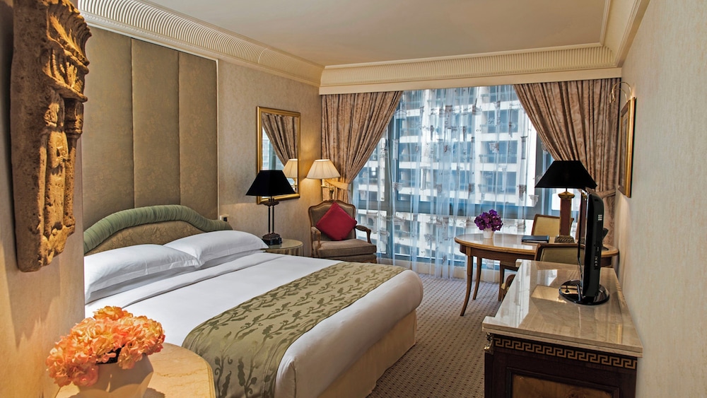 غرفة كلاسيكية بسرير كينج، Intercontinental Phoenicia Beirut 4/7