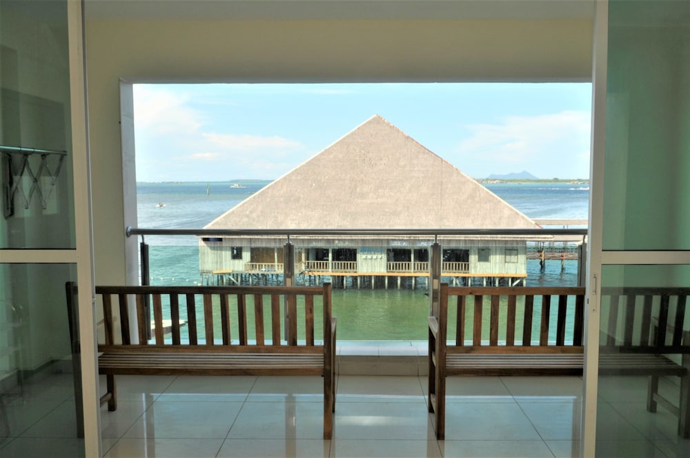 Sipadan Inn 2 29/50